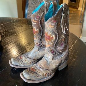 Barley worn Corral Vintage cowgirl boots